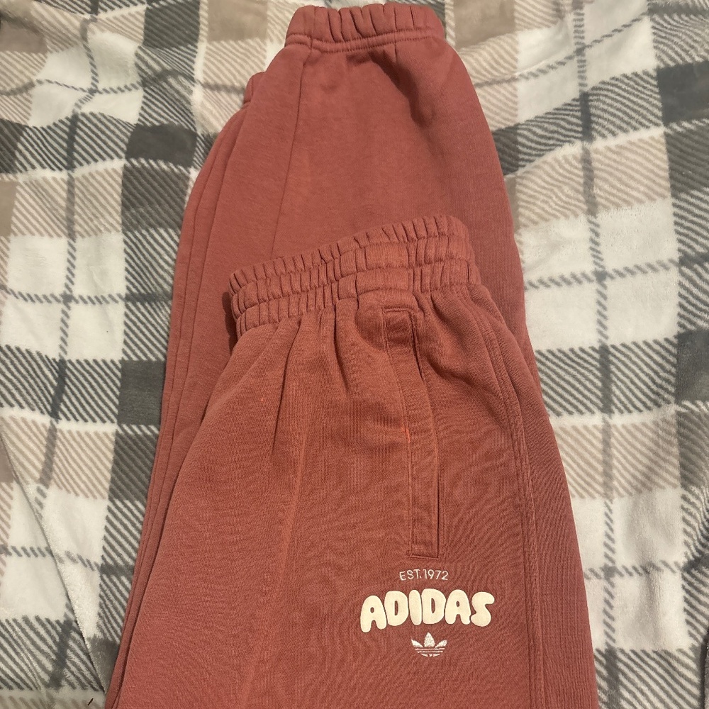 Adidas sweatpants